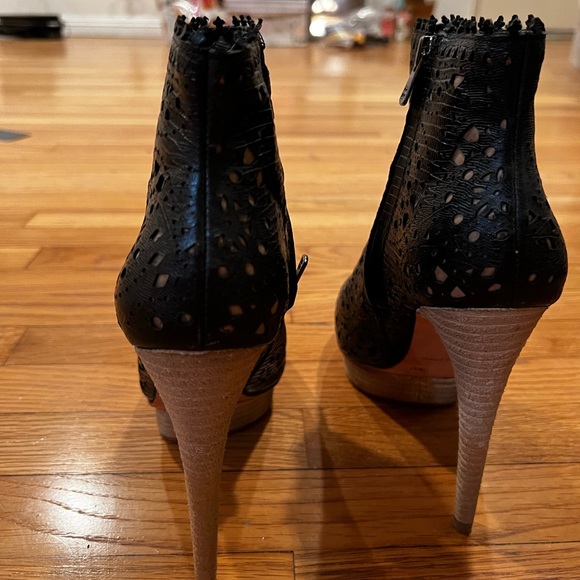 Bcbg booties - Picture 4 of 4